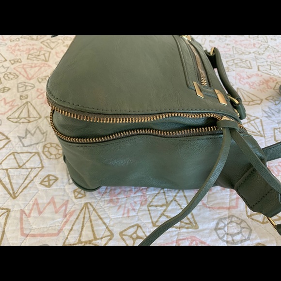 Steve Madden Olive Green Adjustable Purse - Picture 9 of 11